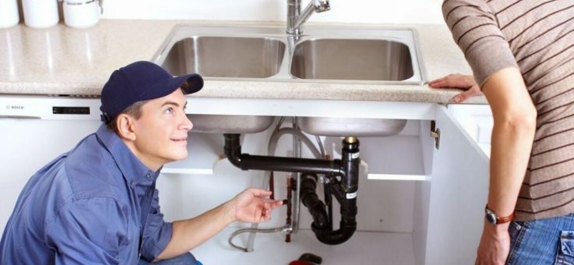 maneras identificar un fontanero profesional