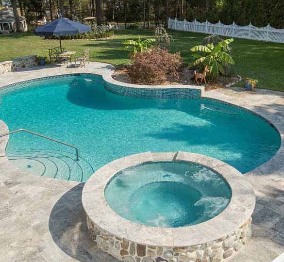 Cómo elegir la mejor empresa para construir tu piscina